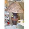 Image 1 : VINTAGE CERAMIC TABLE LAMP ON METAL STAND (28"H)