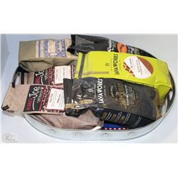 SERVING TRAY WITH 6 BAGS OF ASSORTED COFFEES