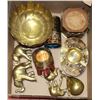 Image 1 : BOX OF BRASS COLLECTIBLES