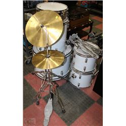 7PC KIMA DRUM SET WITH 1 KICKER AND SPEAKERS, AMP