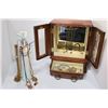 Image 1 : VINTAGE JEWELLERY MUSIC BOX WITH CONTENTS