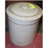 Image 1 : MEDALTA 3GAL CROCK WITH LID