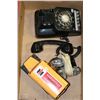 Image 1 : FLAT WITH VINTAGE ITEMS INCL ROTARY PHONE AND MORE