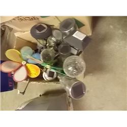 BOX OF SOLAR LITES