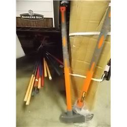 NEW SPLITTING MAUL WITH FIBRE GLASS HANDLE - 6LB