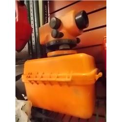 SURVEYOR'S LEVEL & CASE