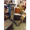 Image 2 : VINTAGE ROLLING PLATFORM SCALE