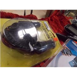 9FT 12VOLT EXTENTION CORD IN PACKAGING