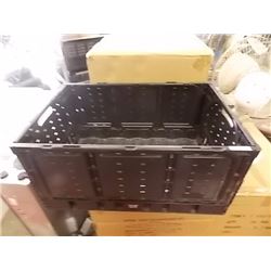 CLOTHING DISPLAY - DISLAY  W/ STAND - SHORT - 4TTL