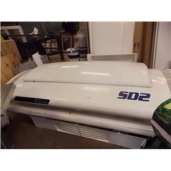 SILNER TANNING BED - SAID TO BE WORKING