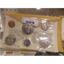 COINS - UNCIRCULATED - WITH WRITE UP - COINS SET