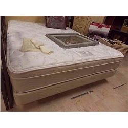 QUEEN MATTRESS - PILLOW TOP - GOOD CONDITION FROM ESTATE