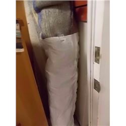 AREA CARPET - NEW COMTEMPORARY STRIPED CARPET - 5 X 8