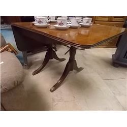 DUNCAN PHYPHE DROP LEAF TABLE