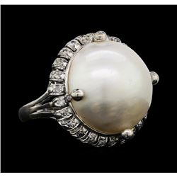 14KT White Gold Mabe Pearl and Diamond Ring