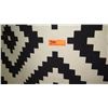 Image 2 : Lrg Geometric Black/White Accent Rug 116" X 70" - New Condition