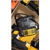 Image 8 : Dewalt Drill w/Case and Accessories