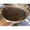 Image 4 : 2 Woven Backpack Baskets, 1 Round Woven Basket