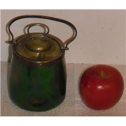 This is lot 27L with cover  - ceci est le lot 27L avec  le couvercle