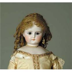 20" GERMAN BISQUE SHOULDER-HEAD FASHION