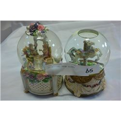 TWO MUSICAL SNOW GLOBES