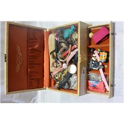 JEWELLRY BOX WITH CONTENTS