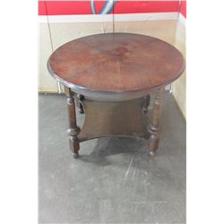 OAK 2-TIER PARLOR TABLE