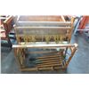 Image 1 : LARGE LOOM