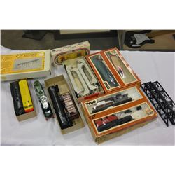 HO SCALE TRAINS SET THREE ENGINES ALL WORKING CARS AND