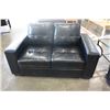 Image 2 : TWO PIECE BUTTON BACK BLACK LEATHER SOFA AND LOVESEAT SET