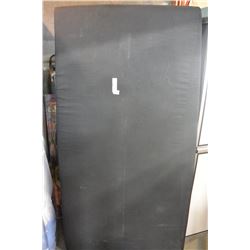SINGLE ROLLER FRAME BOX AND FOAM BED