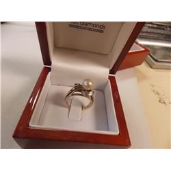 RING - 14K YELLOW GOLD WITH PEARL & 3 DIAMONDS SET IN WHITE GOLD SETTING - FROM ESTATE