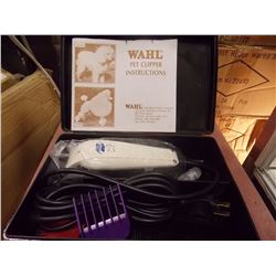 PET GROOMER WITH ATTACHMENTS-AND CASE