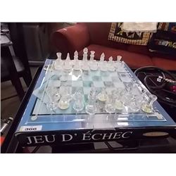 GLASS CHESS SET