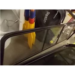 NEW TRUCK BACK WINDOW - WITH SLIDER