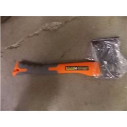 NEW HATCHET WITH FIBRE GLASS HANDLE
