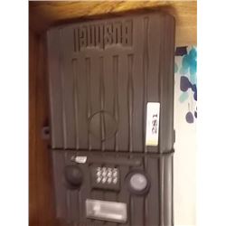 BUSHNELL TRAIL CAMERA - PS