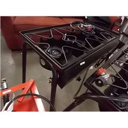 AUTO IGNITION 3 BURNER PROPANE COOKER - 31" X 29" TALL