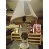 Image 1 : RETRO TABLE LAMP