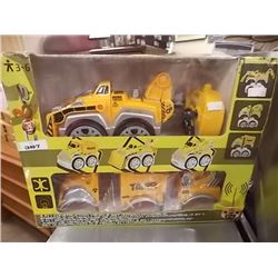 TOY -3 N 1 CONSTRUCTION INTERCHANGABLE VEHICLE SET "COBRA KIDS RC TOYS"  WITH REMOTE CONTROL - NEW I