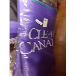 NEW CLEARLY CANADIAN SNOW BOARD/ SKI CARRY BAG 4 TTL PER LOT