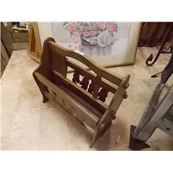WOOD MAGAZINE HOLDER