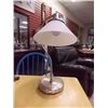 Image 1 : TABLE LAMP