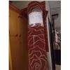Image 1 : AREA CARPET - RED - 76 x 96"
