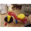 Image 1 : TRICYCLE- "FISHER PRICE"