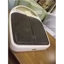 SUNBEAM BATHROOM SCALE