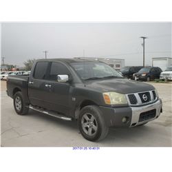 2004 - NISSAN TITAN