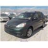 Image 2 : 2005 - TOYOTA SIENNA