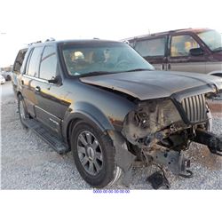 2004 - LINCOLN NAVIGATOR