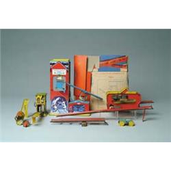 LOT OF THREE MECHANICAL TOYS